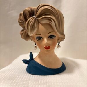 Napcoware Lady Head Vase C7313 Blonde Hair, Pearl Earrings Mint Condition